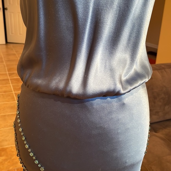 Dress - Picture 8 of 11